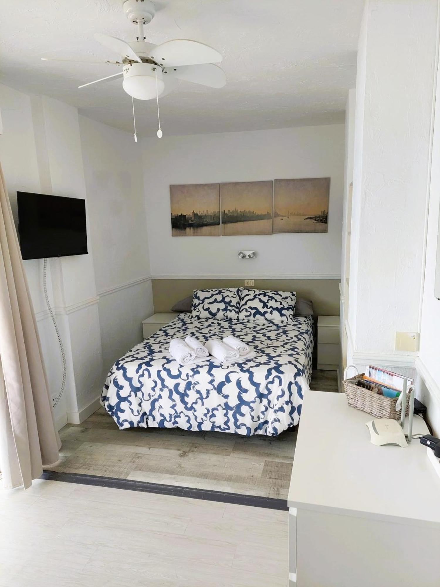 로스크리스티아노스 Frontal Ocean View Torres Del Sol 아파트 외부 사진